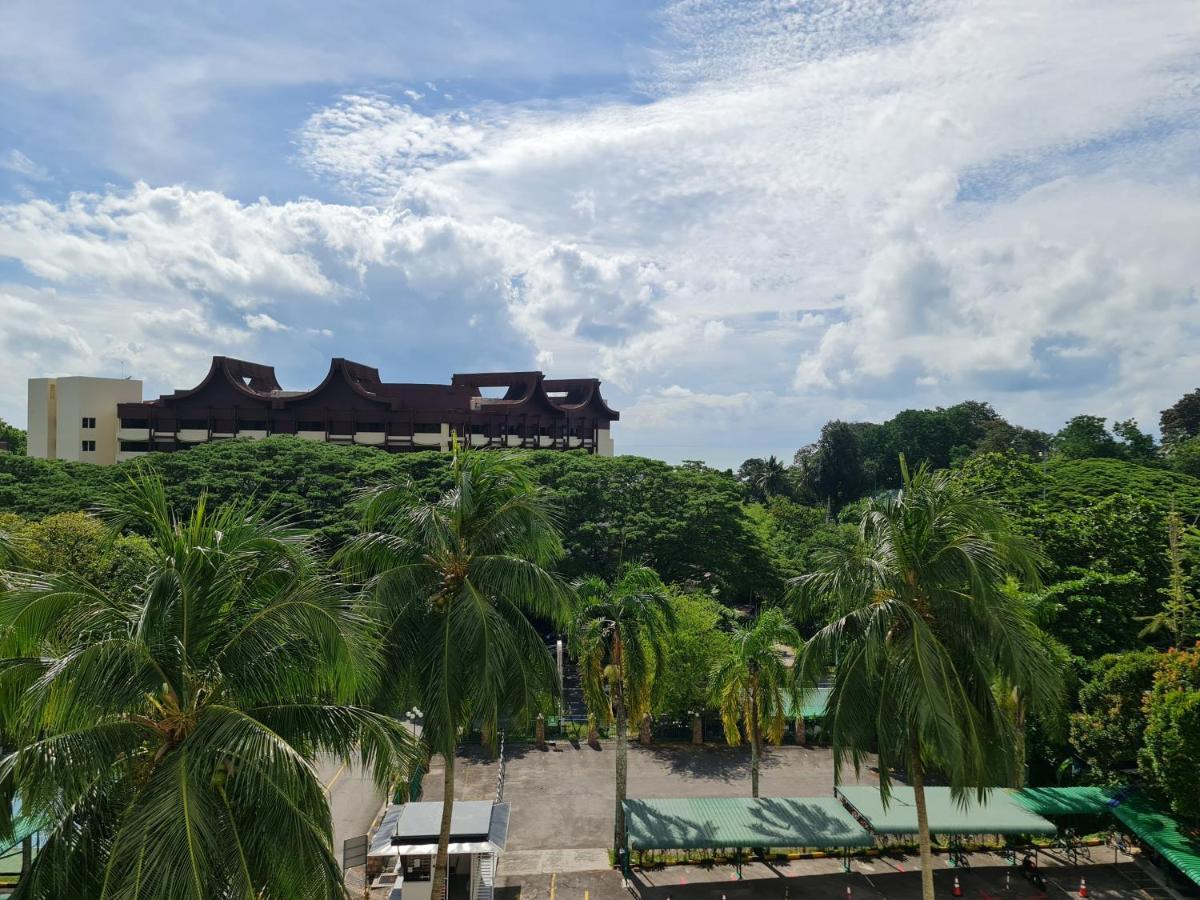 Sri Sayang Home Stay George Town Esterno foto