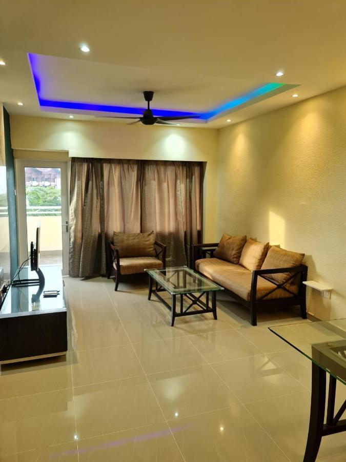 Sri Sayang Home Stay George Town Esterno foto
